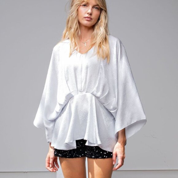 easel Tops - New with Tags Easel Silver Textured Satin Peplum Top Kimono Sleeve Blouse